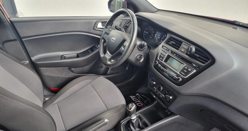 Hyundai i20 cena 41999 przebieg: 77100, rok produkcji 2017 z Skoki małe 301